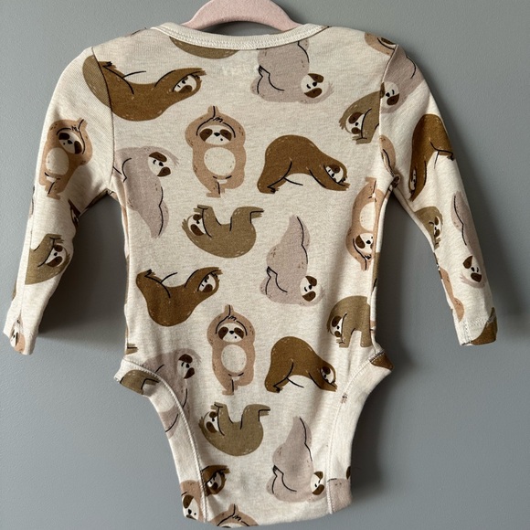 0-3 months Old Navy Bodysuit - Picture 3 of 3
